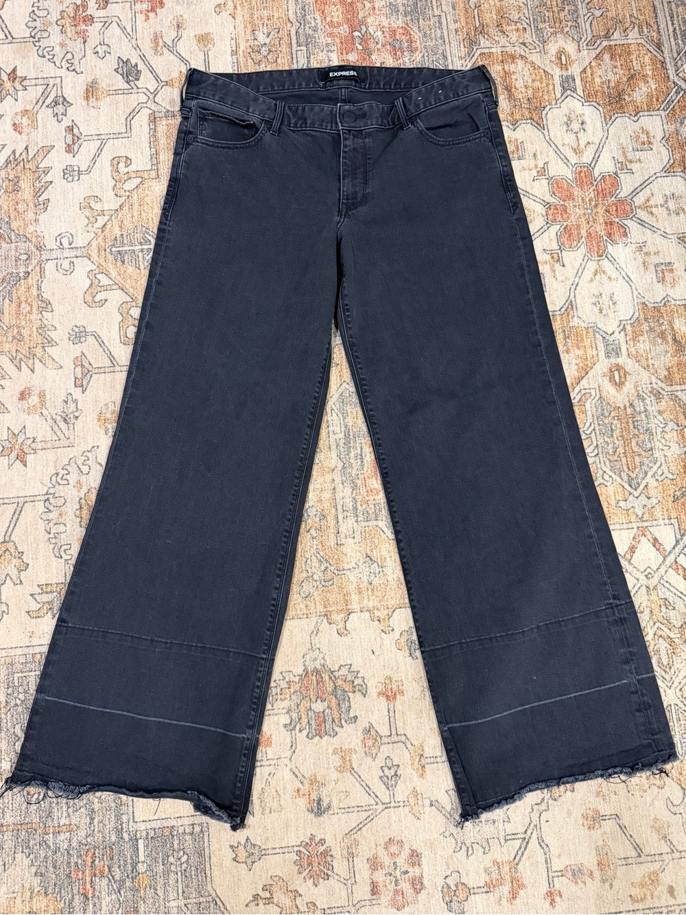 Express Super Wide Leg Low Rise Black Raw Hem Jeans